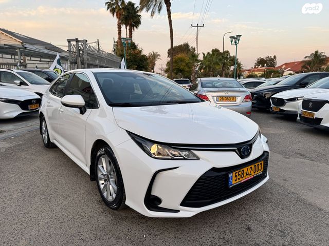 טויוטה קורולה