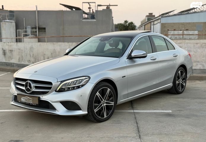 מודעת רכב מרצדס-בנץ C-class