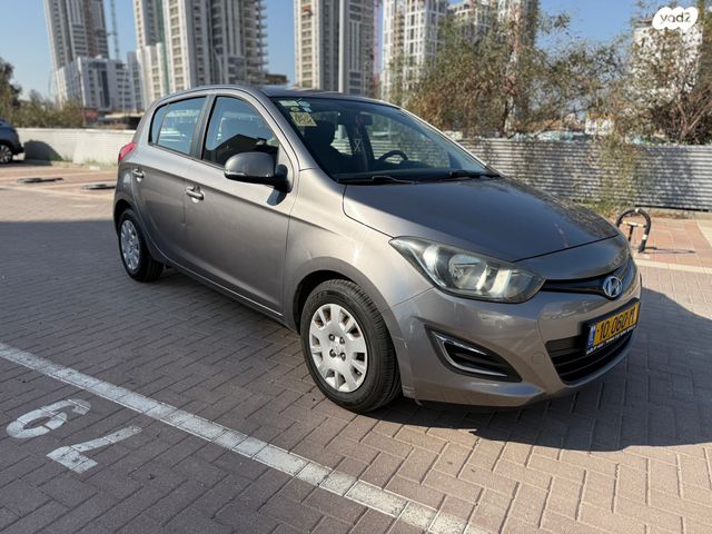 מודעת רכב יונדאי i20