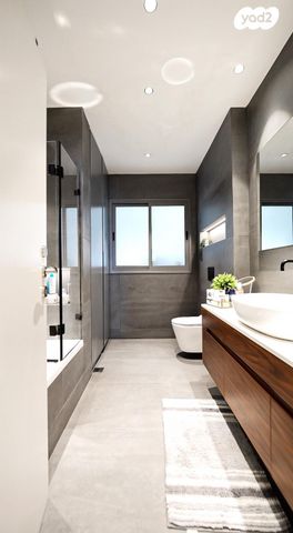 דירה, שושנה דמארי 6, קרית אילון, חולון