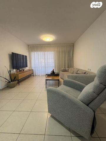 שדרות ששת הימים 30