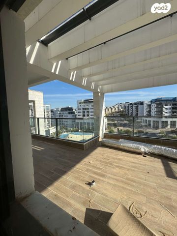 גג/ פנטהאוז, לוי אשכול 10, מורשת, מודיעין מכבים רעות