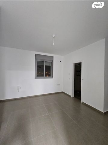 דירה, נעמי שמר 4, נאות אפק, אפקה, קרית ביאליק