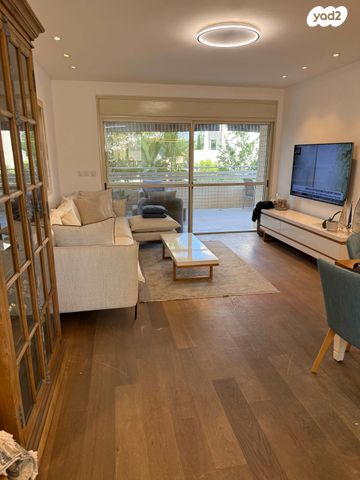 דירה, הסחלב 14, קרית הפרחים - 2005, רעננה