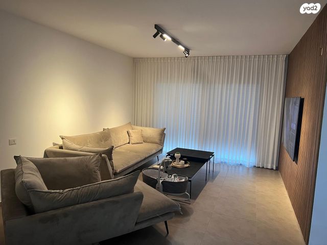 דירה, אריק איינשטיין 14, הכרם ג', עכו