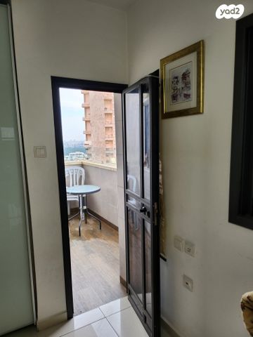 דירה, דרך זאב ז'בוטינסקי 112, שכונת בן גוריון, מרכז העיר ג', רמת גן