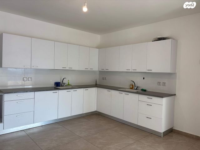 דירה, רב חנן 13, רמת עזרא / רמת בית שמש ד-2, בית שמש