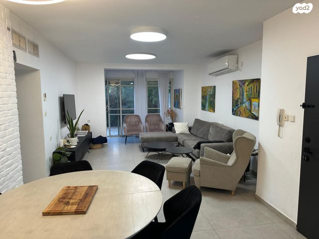 דירת גן, שדרות בן גוריון 13, נווה סביון, אור יהודה