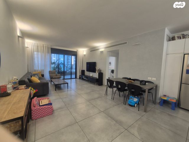 דירה, אריאל שרון 6, סיטי, גבעתיים