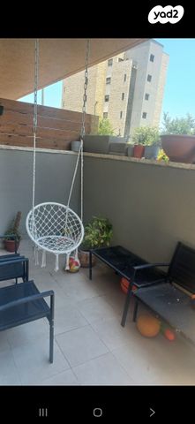 דירת גן, שוהם 96, אבני חן, חריש