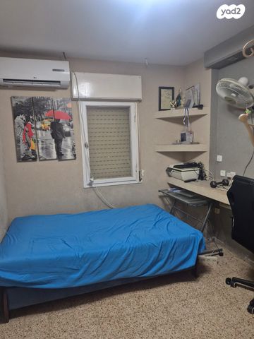 דירה, נתן אלבז 10, הראשונים, שלומי