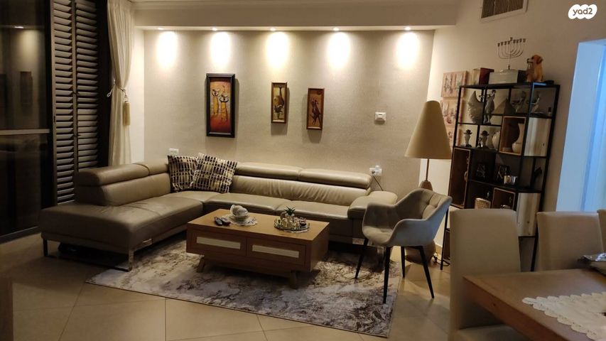 שדרות גולדה מאיר 19