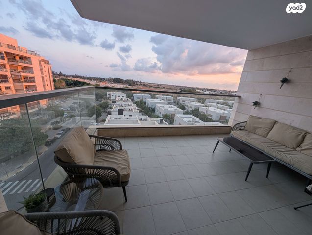 דירה, הנחשול 15, נאות רבין, יבנה