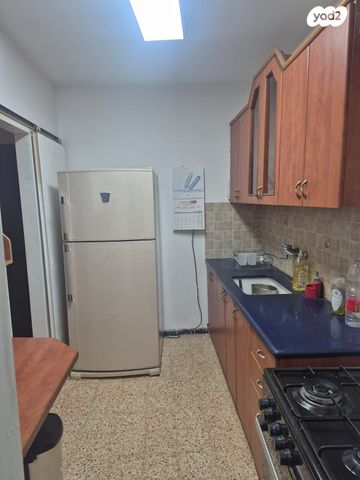 דירה, נתן אלבז 10, הראשונים, שלומי