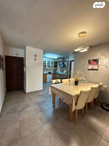 דירה, וייצמן 23, ליבת העיר, יהוד מונוסון