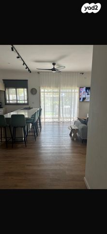 דו משפחתי, ברקת 68, אחוזת גדרה, גדרה