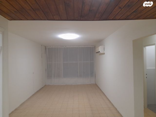 דירה, דגניה 12, שיכון עובדים, טבריה