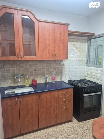 דירה, נתן אלבז 10, הראשונים, שלומי