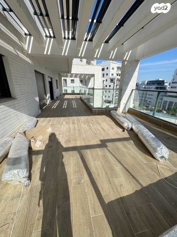 גג/ פנטהאוז, לוי אשכול 10, מורשת, מודיעין מכבים רעות