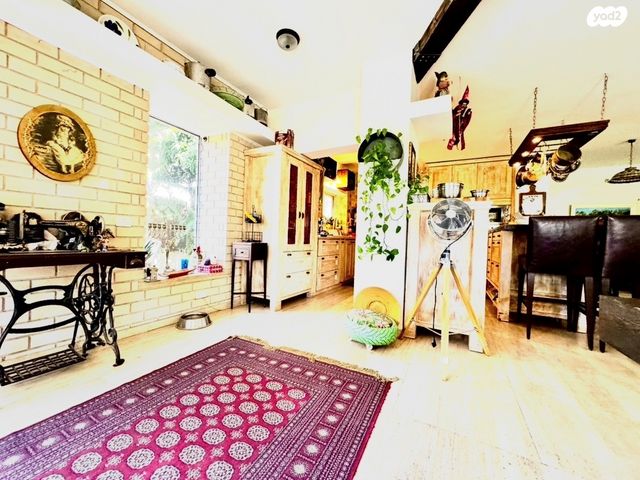 בית פרטי/ קוטג', החרוב 10, אורנית, אורנית