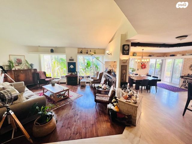 בית פרטי/ קוטג', החרוב 10, אורנית, אורנית