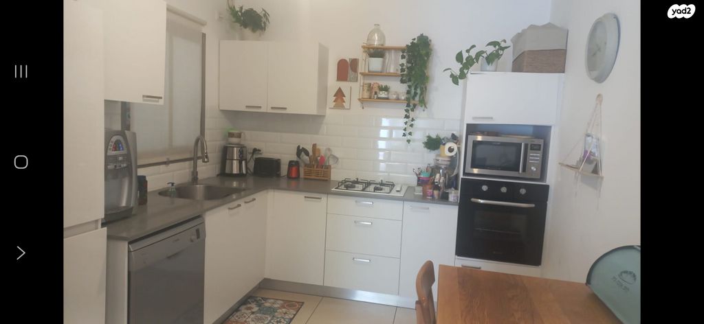 דירת גן, שוהם 96, אבני חן, חריש