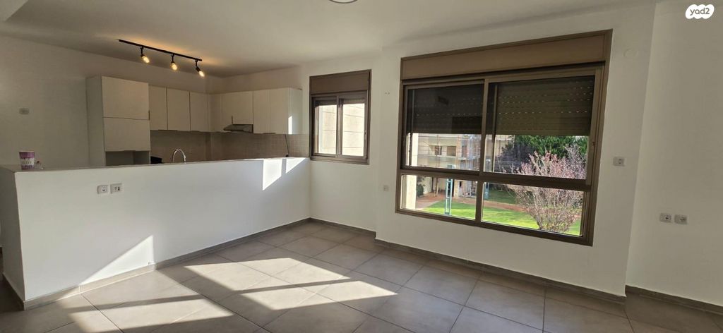 דירה, דרך אילות 3, גנים א', גני תקווה