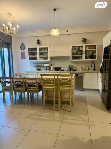 דירה, גרשון אבנר 8, ארמון הנציב, תלפיות מזרח, ירושלים