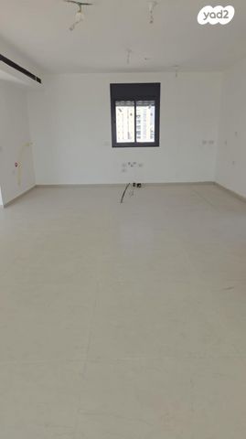 גג/ פנטהאוז, הרב שלום שבזי 201, פסגות אפק, ראש העין