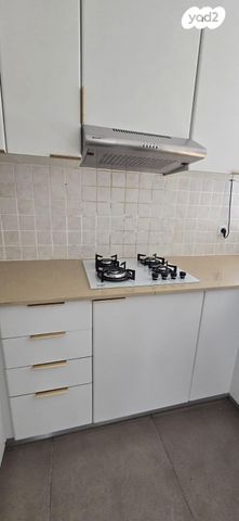 דירה, דרך אילות 3, גנים א', גני תקווה