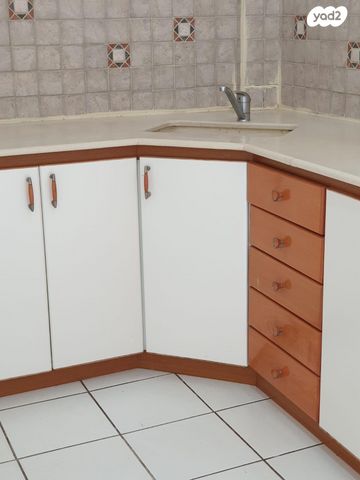 דירה, שושנת הכרמל 27, כרמל מערבי, חיפה