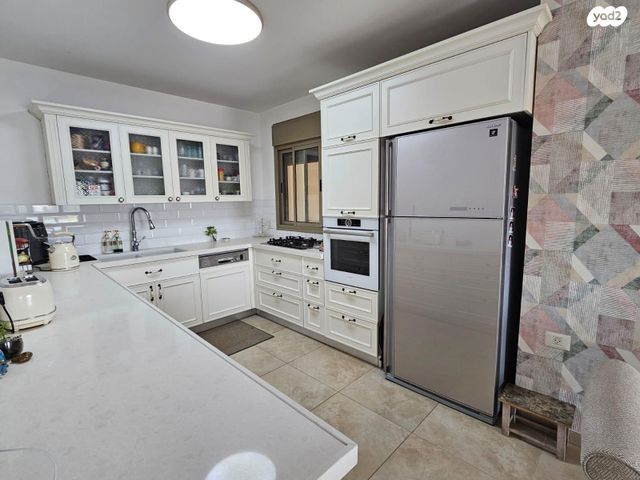 דירה, הרצל 14, ליבת העיר, יהוד מונוסון