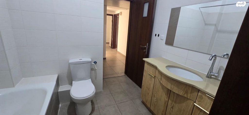 דירה, דרך אילות 3, גנים א', גני תקווה