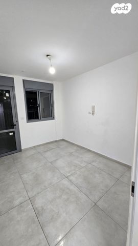 דירה, הנרקיסים 8, רכסים, רכסים