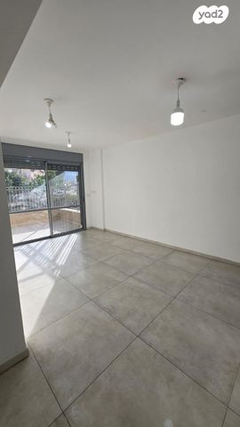 דירה, הנרקיסים 8, רכסים, רכסים