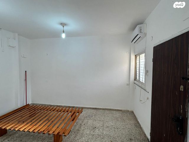 יחזקאל בן בוזי 24