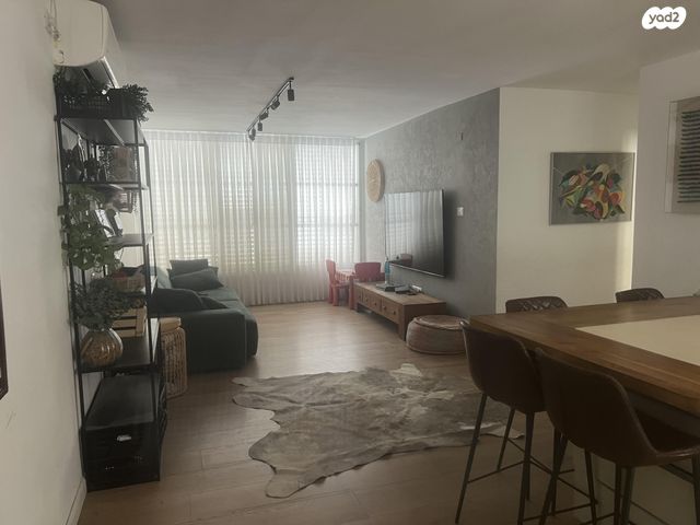 ז'בוטינסקי 7