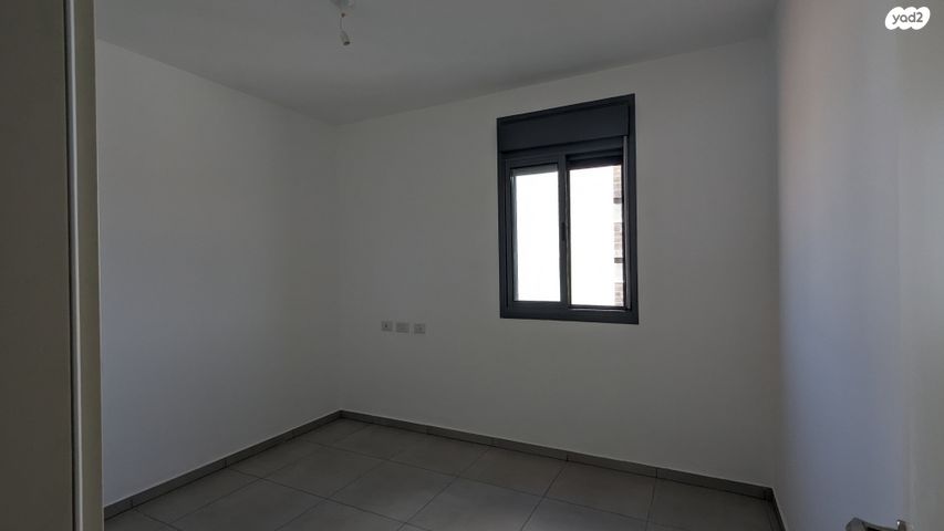 דירה, לאה גולדברג 1, תלמי מנשה, באר יעקב