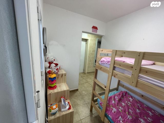 דירת גן, ברל כצנלסון 26, שיכון ג', קרית שמונה