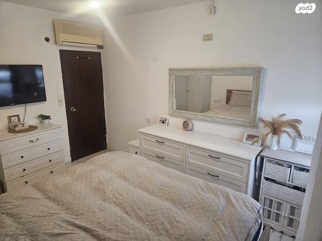 בית פרטי/ קוטג', הרב קוק 37, שיכון חדש, כפר יונה