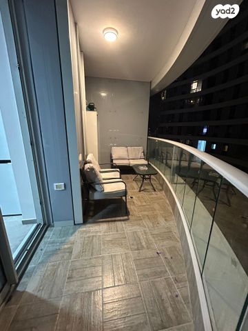 דירה, גרציאני יצחק 8, גני שרונה, קרית הממשלה, תל אביב יפו