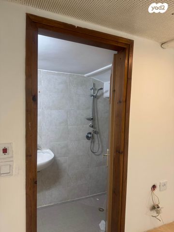 יחידת דיור, טשרניחובסקי 120, אליעזר, כפר סבא