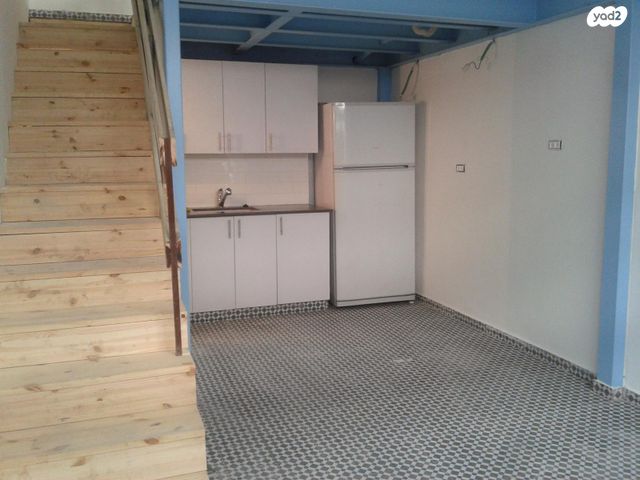 דירה, הנאמנים 19, שער פלמר, תחנת רכבת השמונה, חיפה