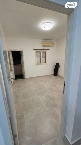 דירה, ניצנה 17, ניצנה, בת ים