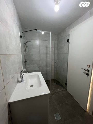 דירה, לשם 49, שאר העיר, אריאל