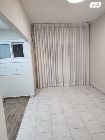 דירת גן, הגולן 11, רמת עמידר, רמת גן