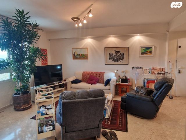 רפאל דה לה פרגולה 23