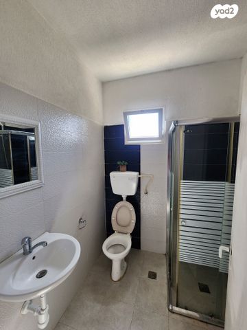 דירה, סעדיה גאון 9, שכונה ב', באר שבע