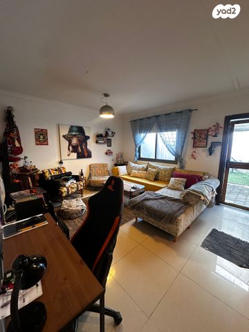 יחידת דיור, הברוש 40, נווה ימין, נווה ימין