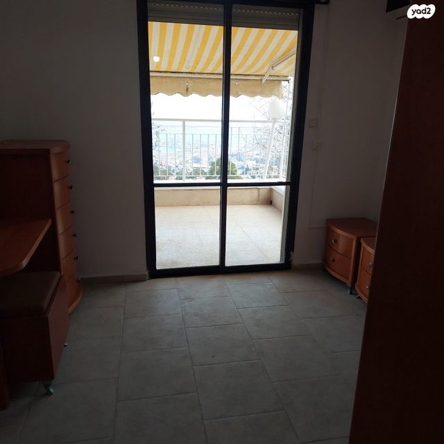 דירה, הנרייטה סולד 11, כרמל מרכזי - שד' קיש, חיפה